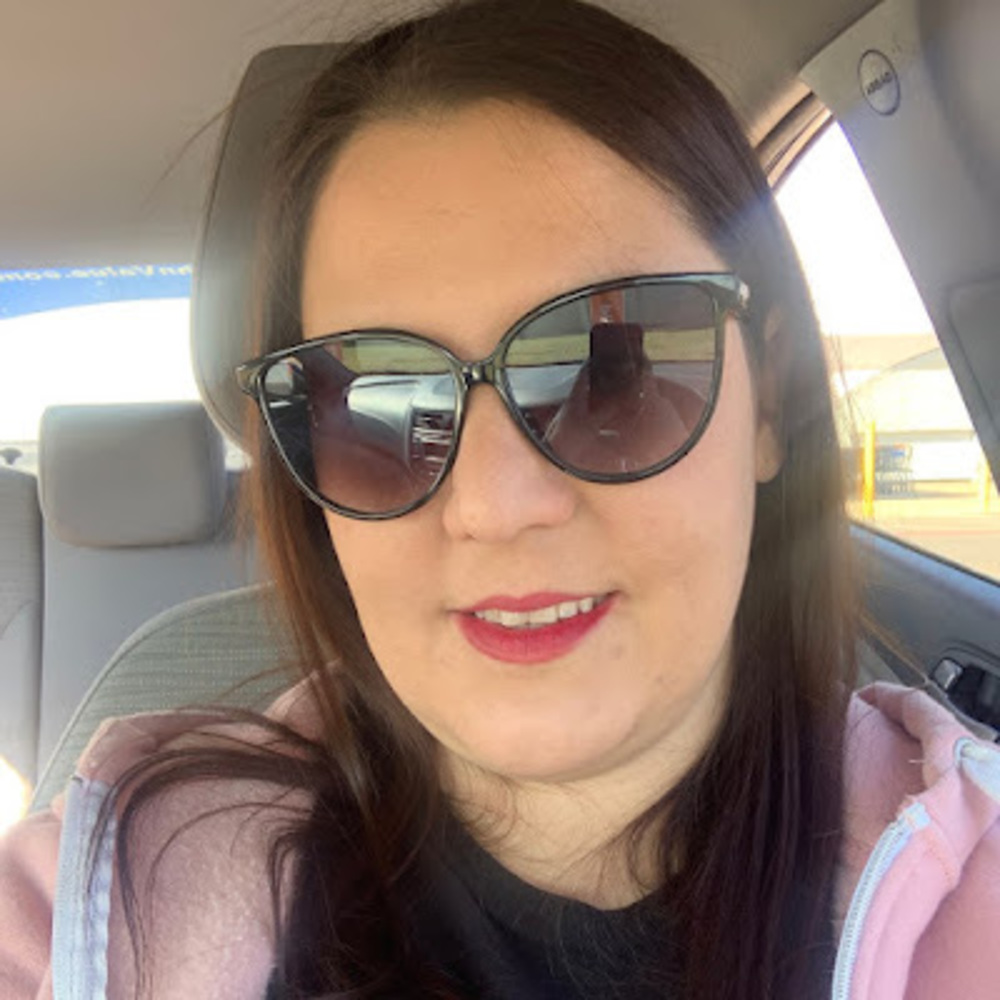 Meet your Posher, Crystal